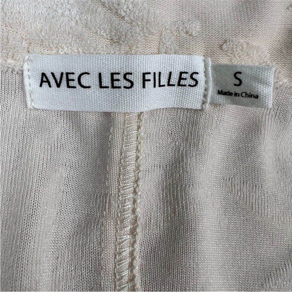 Avec Les Filles Cream Leaf Pattern Button-Down Shirt and Shorts Set - Relaxed - Picture 8 of 8